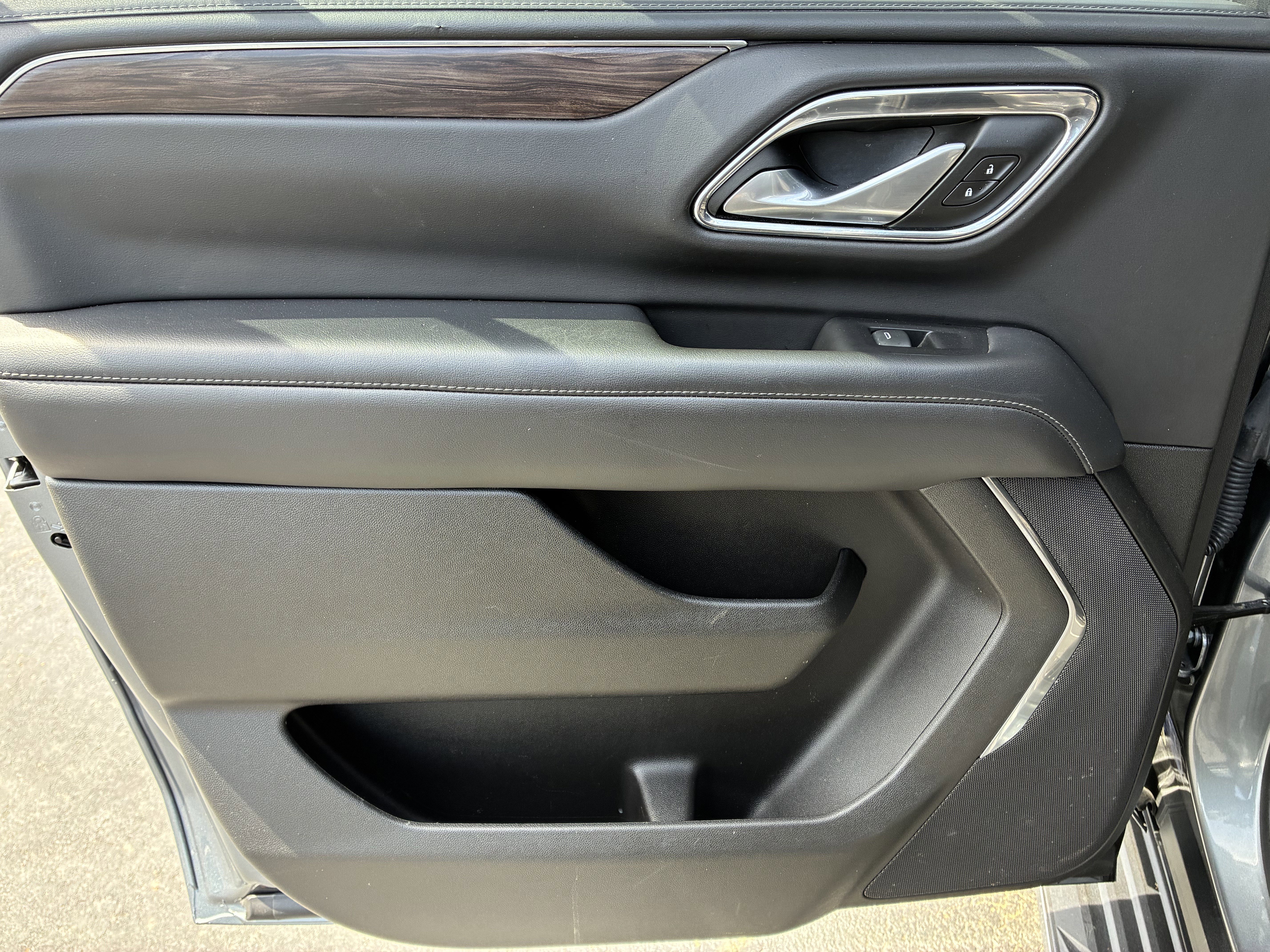 2022 Chevrolet Suburban LS