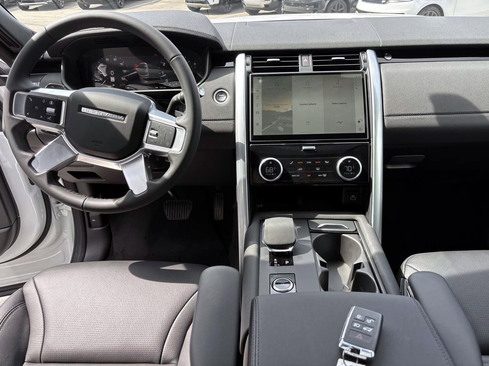 2025 Land Rover Discovery S