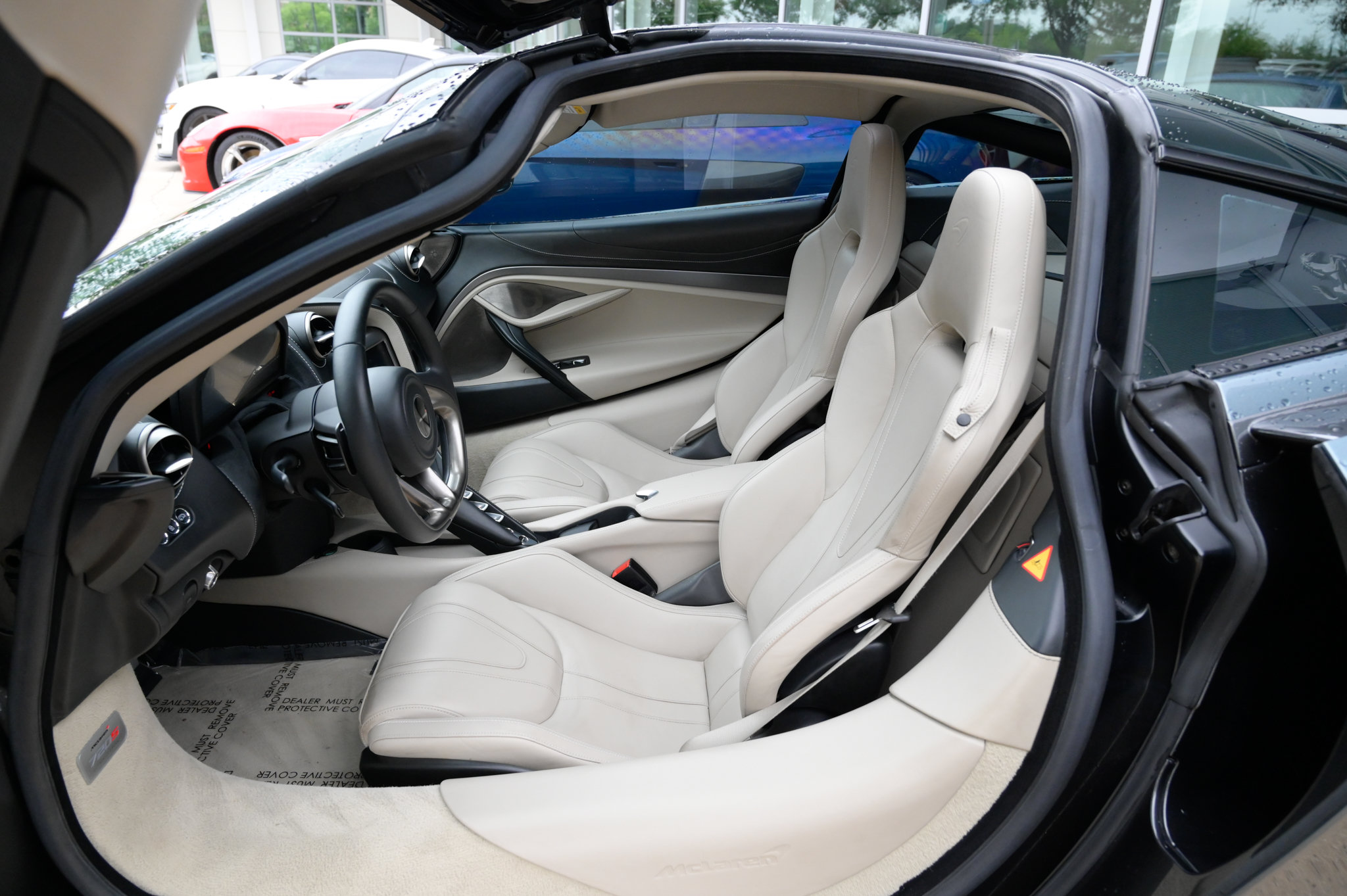 Used 2018 McLaren 720S Luxury photo 17