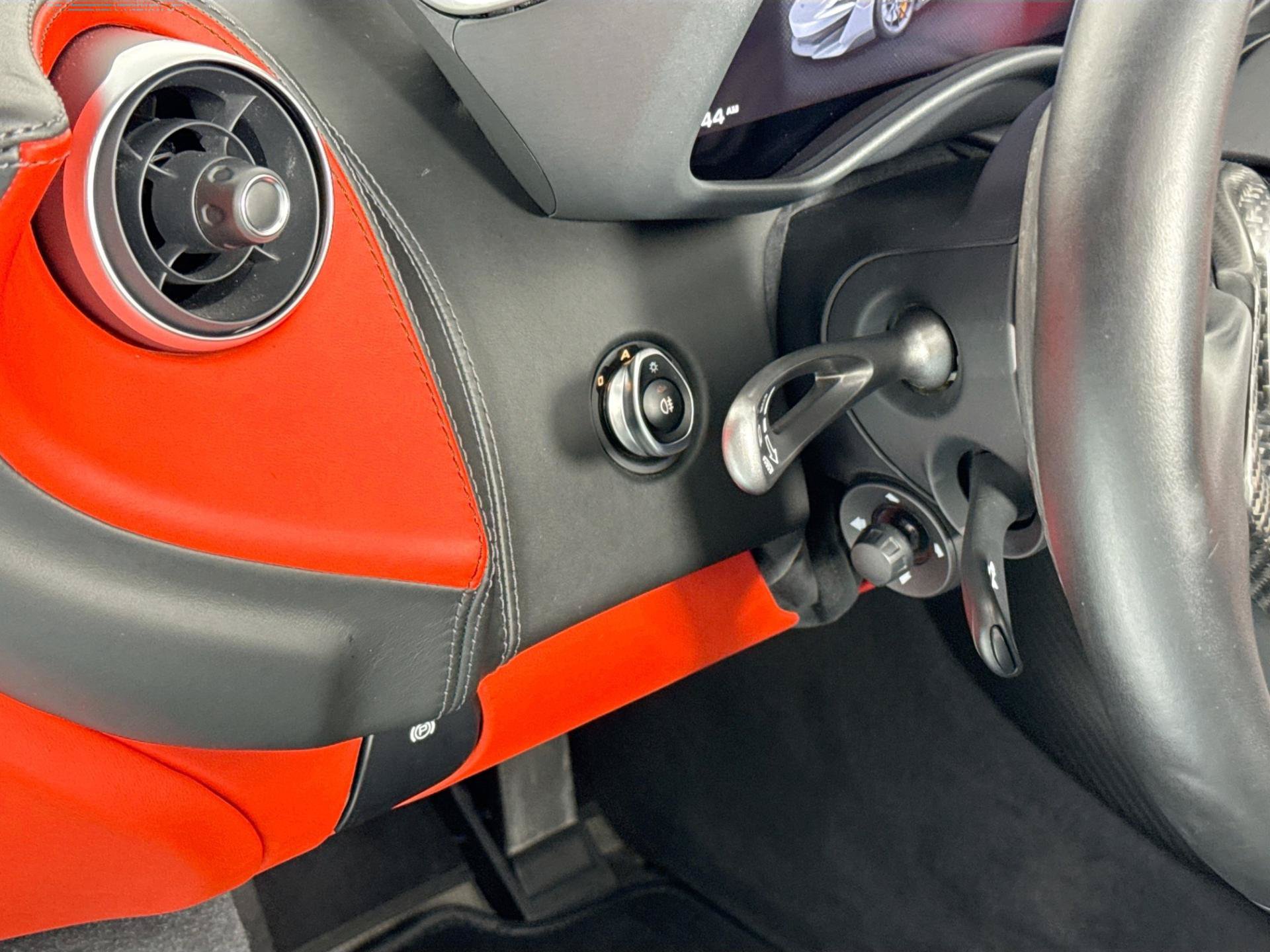 Used 2020 McLaren 600LT Spider photo 10