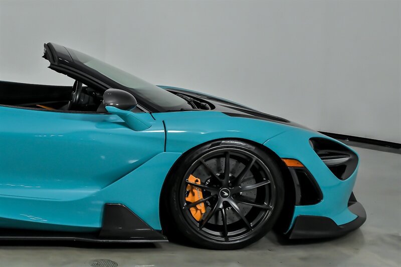 Used 2022 McLaren 720S Performance photo 15