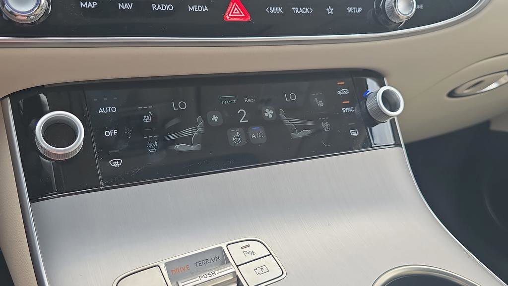 2026 Genesis Gv70 2.5T Advanced