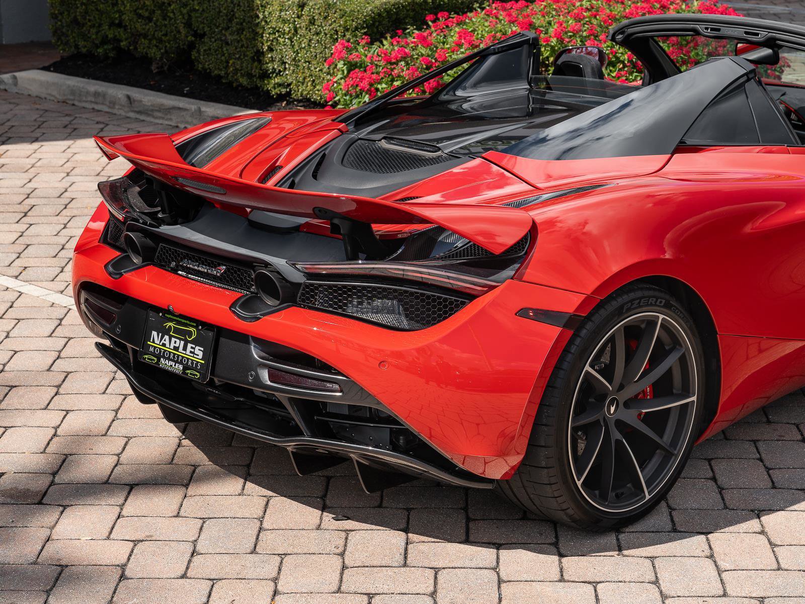Used 2020 McLaren 720S Performance photo 39