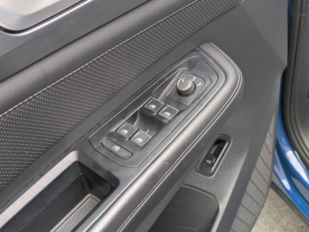 2025 Volkswagen Atlas Cross Sport SE