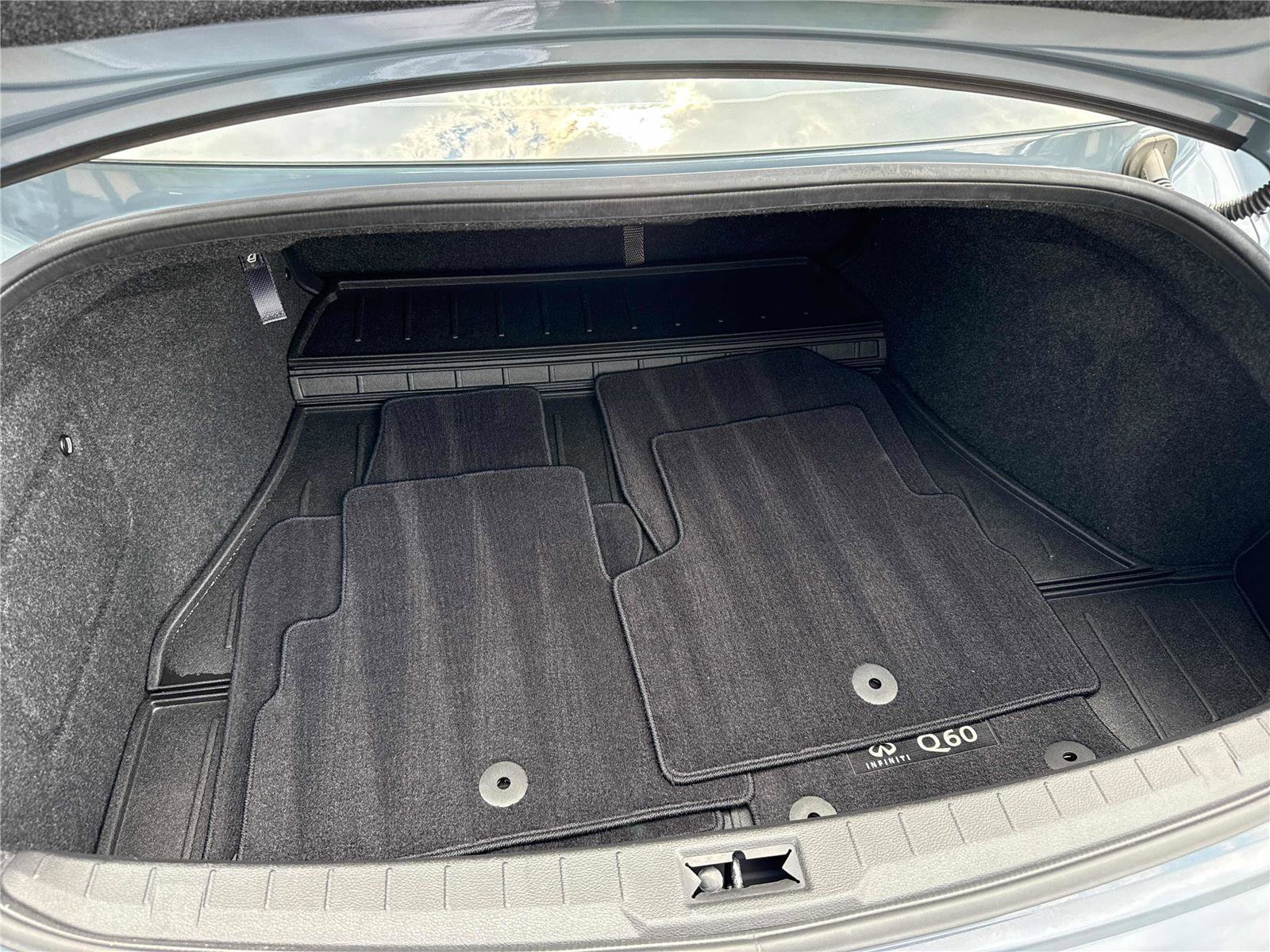 2022 INFINITI Q60 Red Sport 400