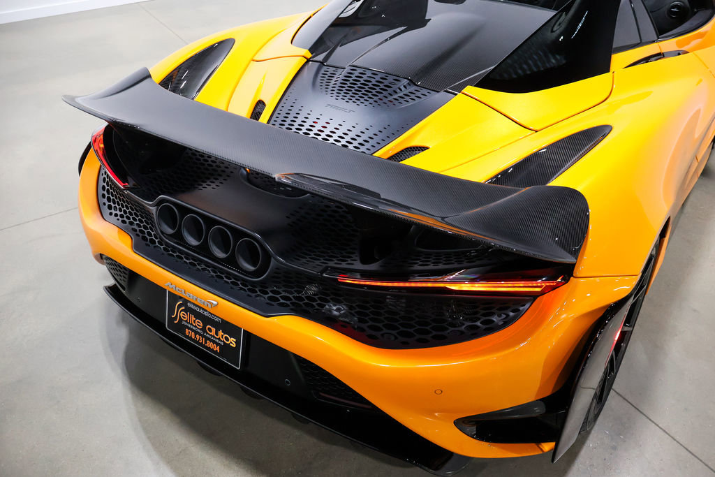 Used 2022 McLaren 765LT photo 92