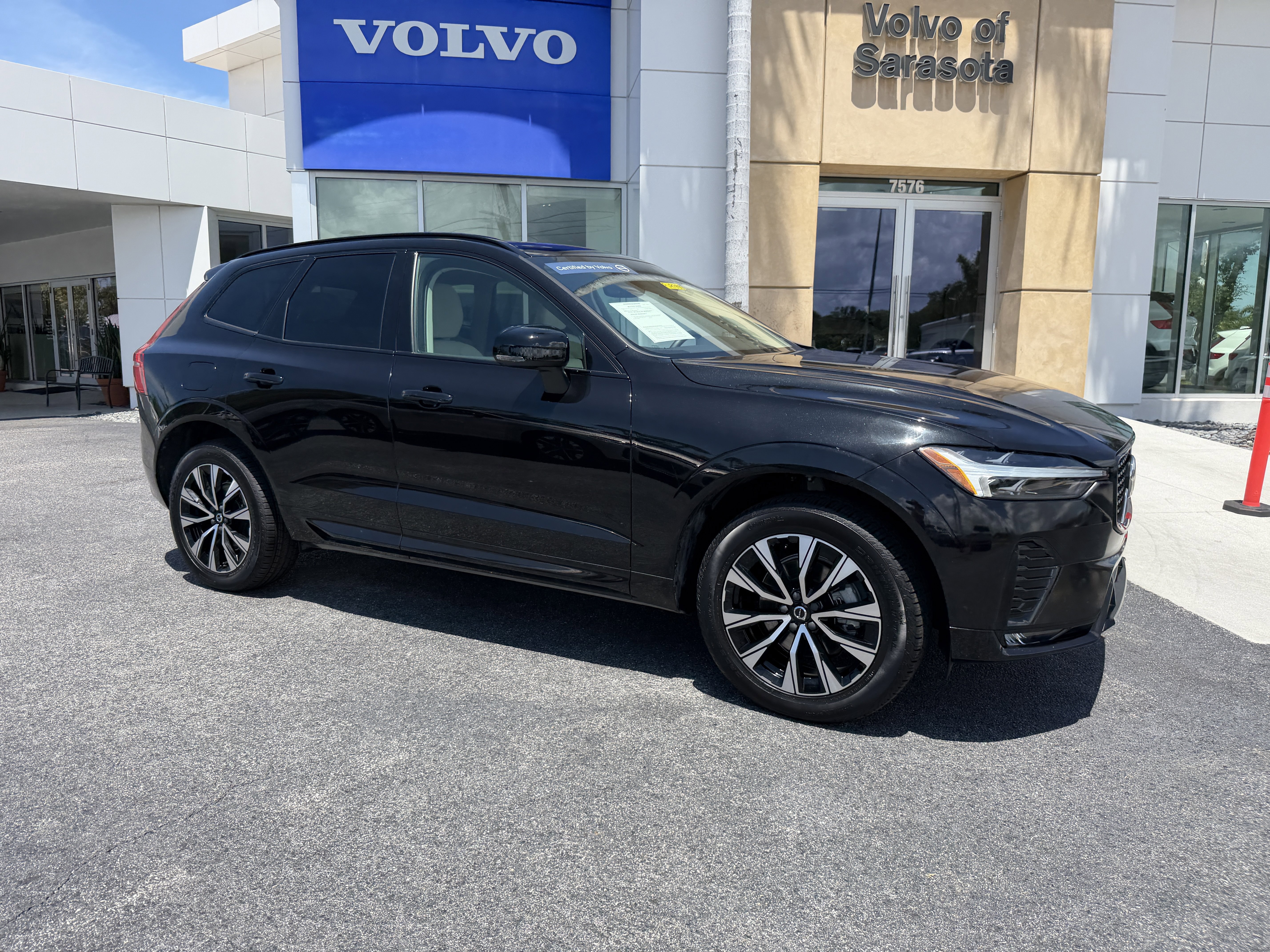 Certified 2024 Volvo XC60 B5 Core