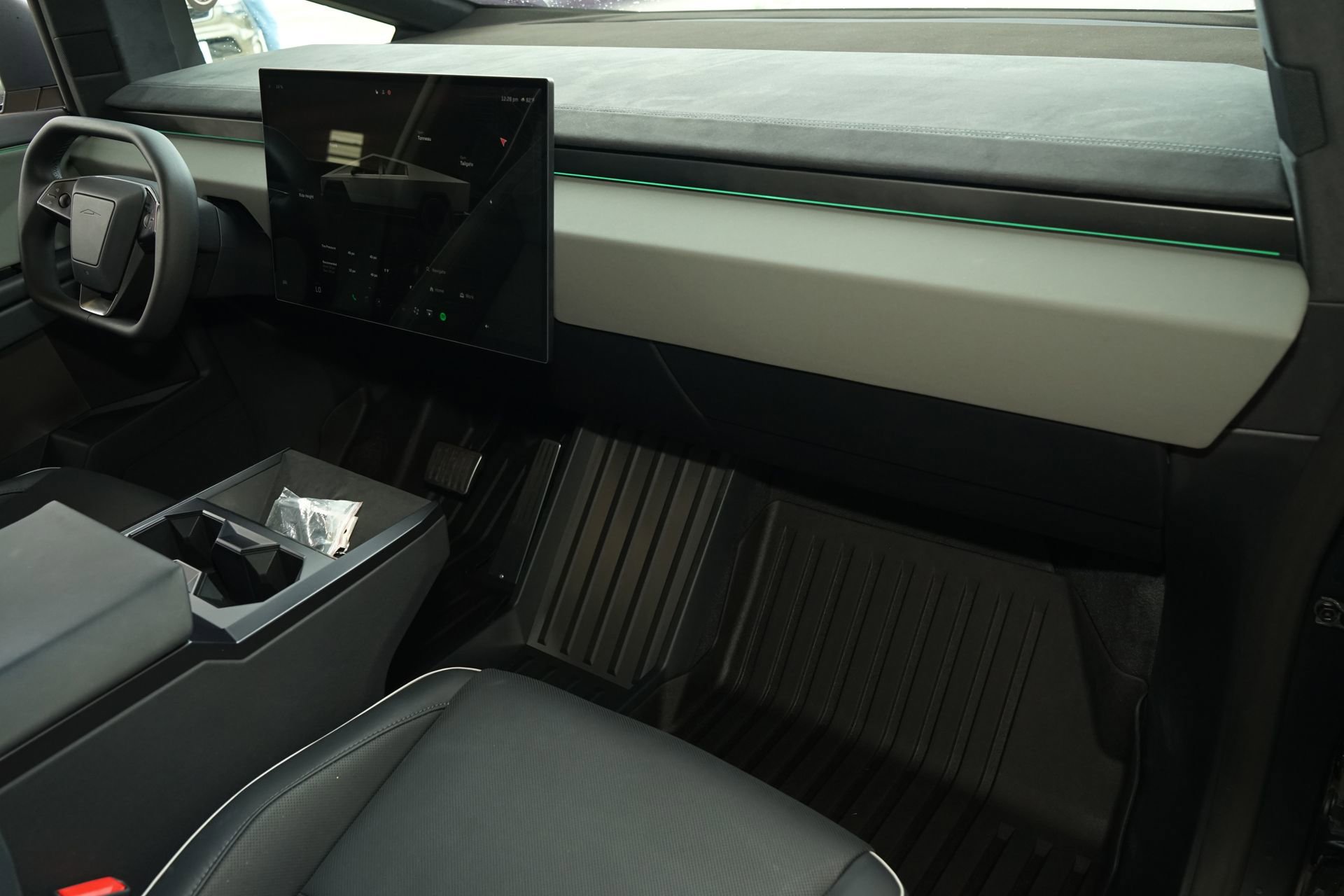 2024 Tesla Cybertruck Cyberbeast