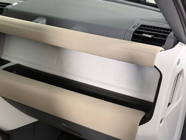 2023 Land Rover Defender 130 SE