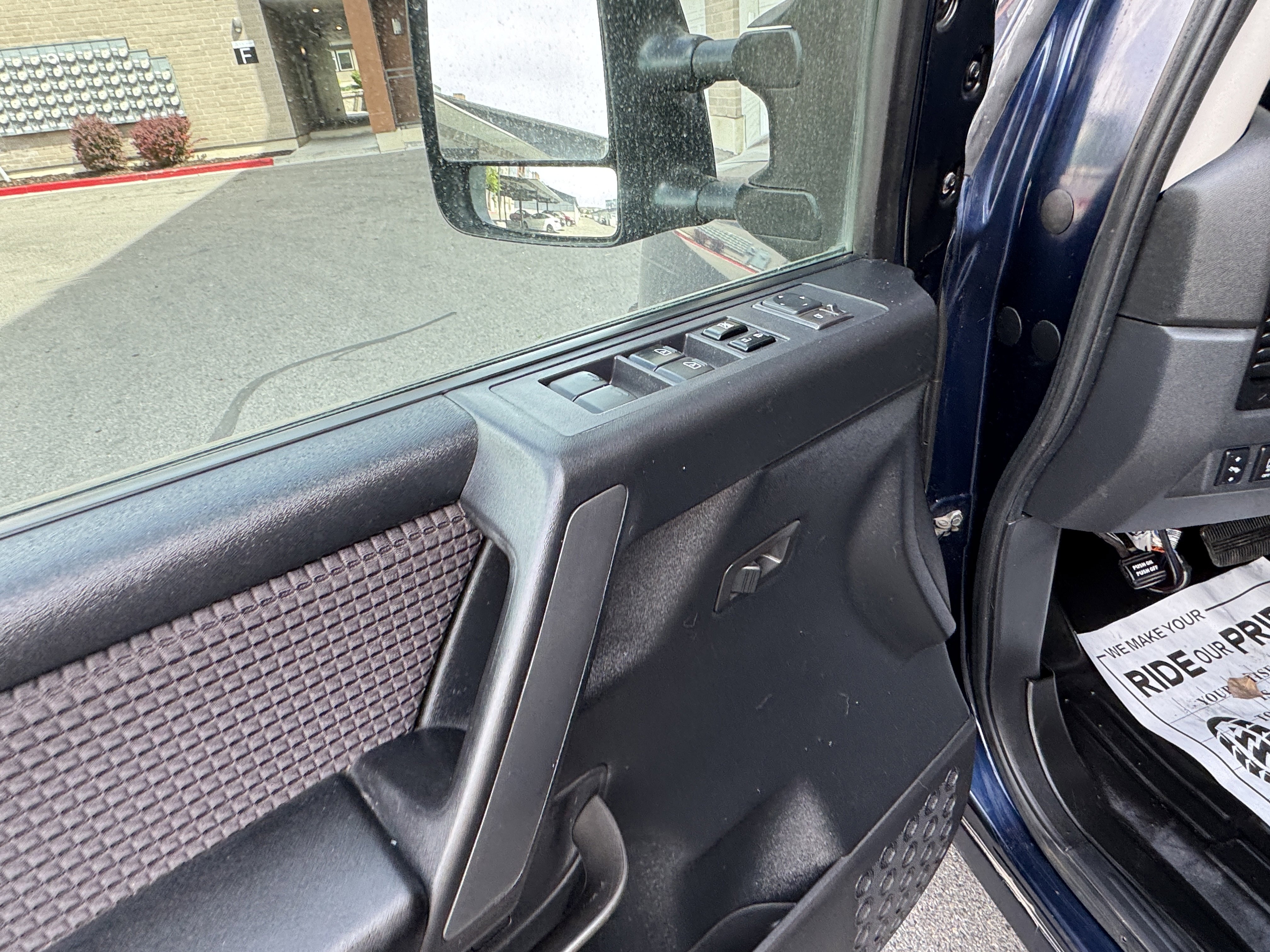 2010 Nissan Titan SE