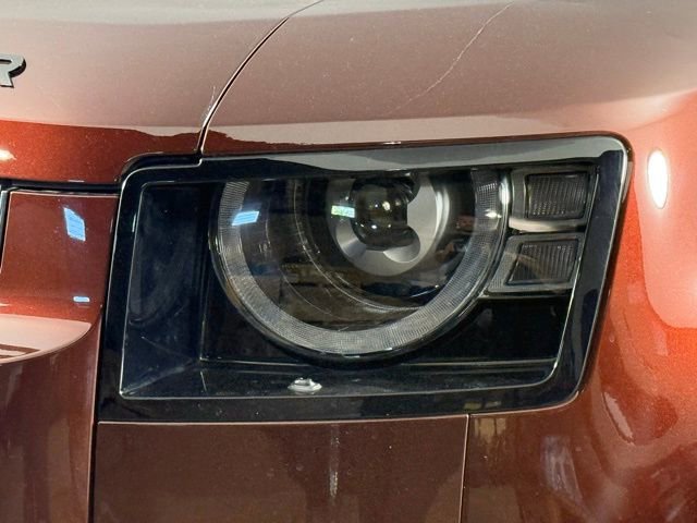 2025 Land Rover Defender 130 X-Dynamic SE