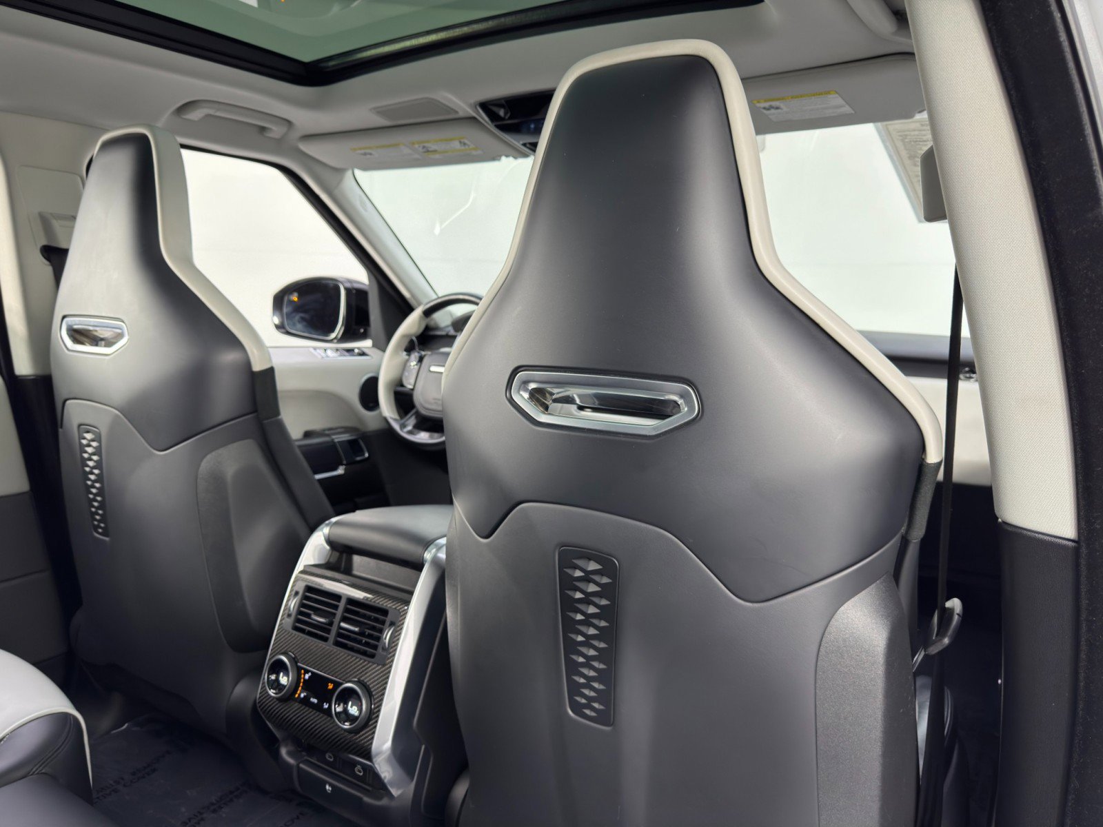 2022 Land Rover Range Rover Sport SVR Carbon Edition