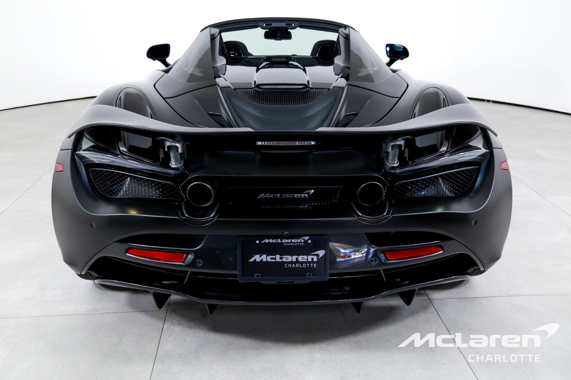 Used 2022 McLaren 720S Spider photo 9
