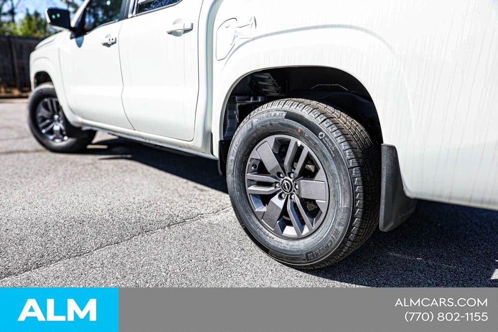 2025 Nissan Frontier SV