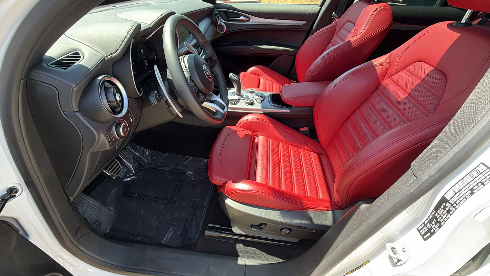 2025 Alfa Romeo Stelvio Sprint