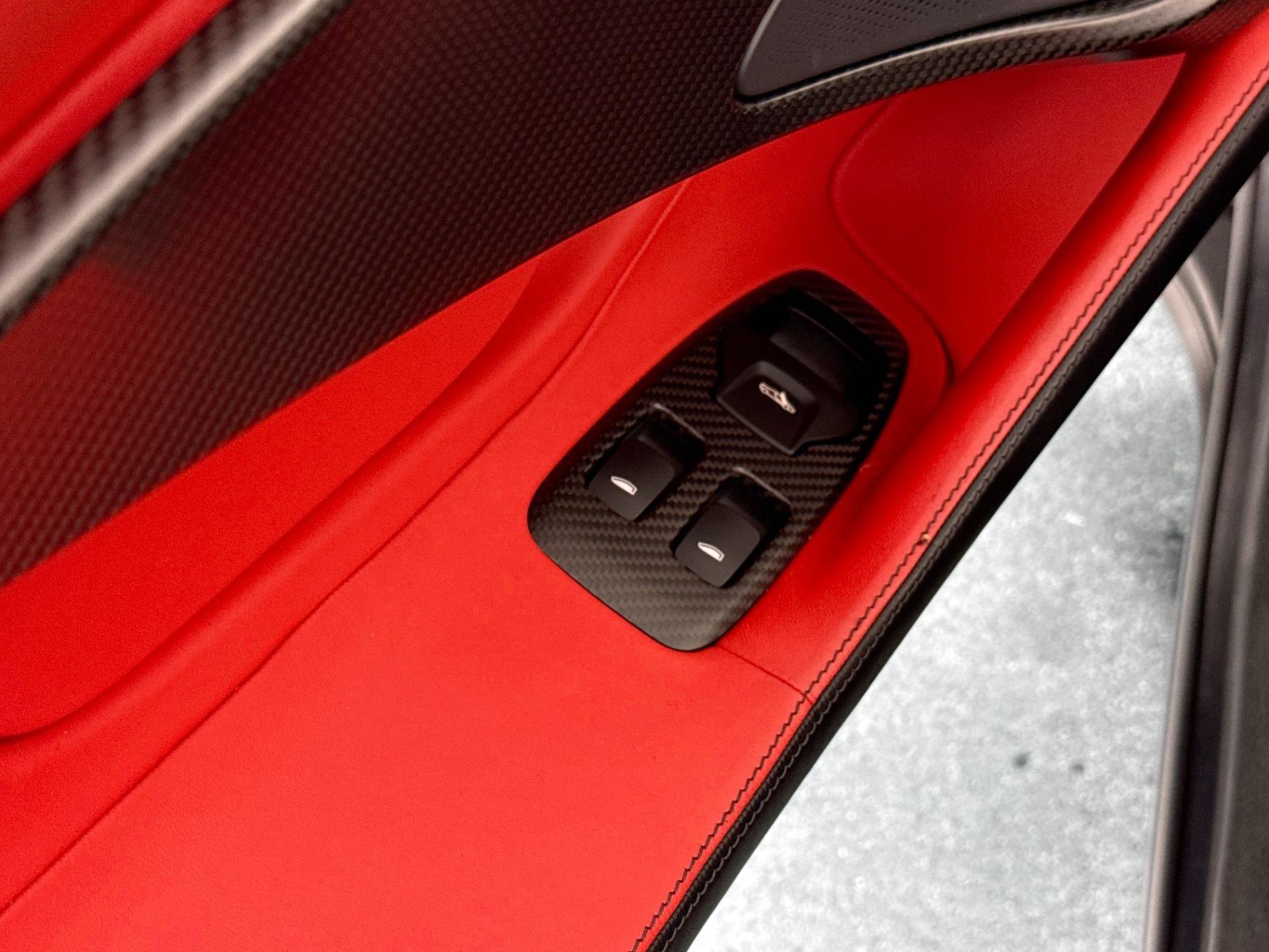 Used 2020 McLaren 600LT Spider photo 19