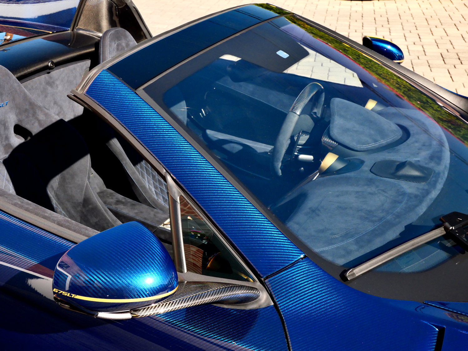 Used 2016 McLaren 675LT Spider photo 18
