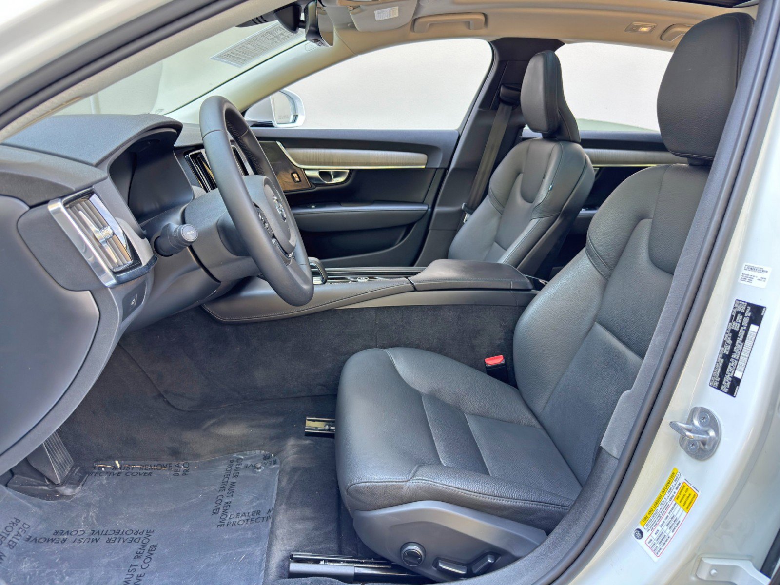 2023 Volvo S90 B6 Plus