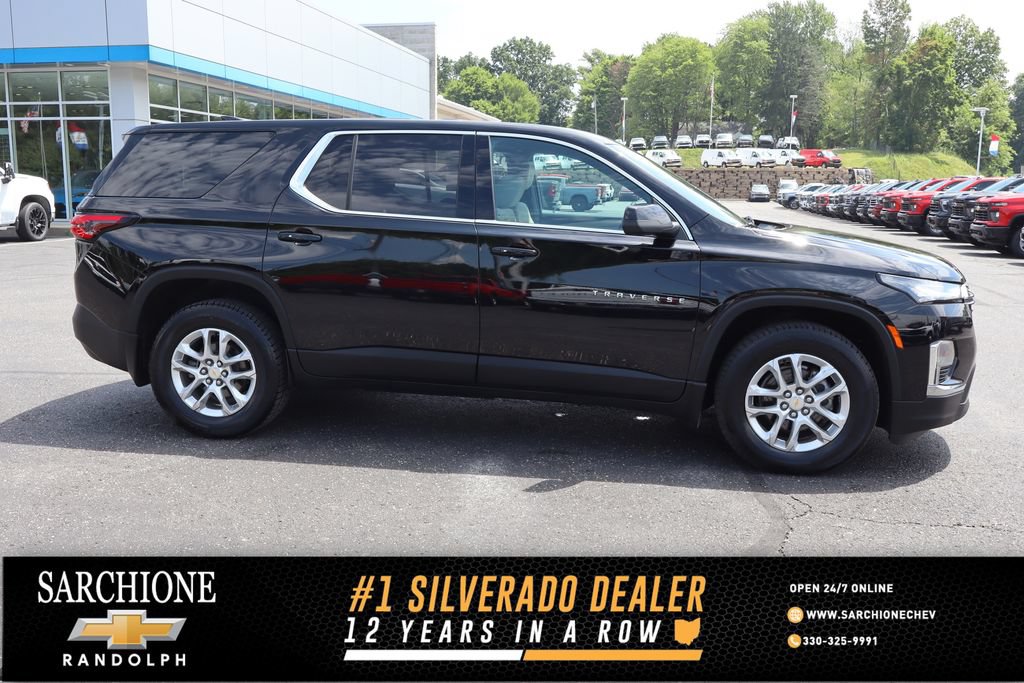 Used 2022 Chevrolet Traverse LS