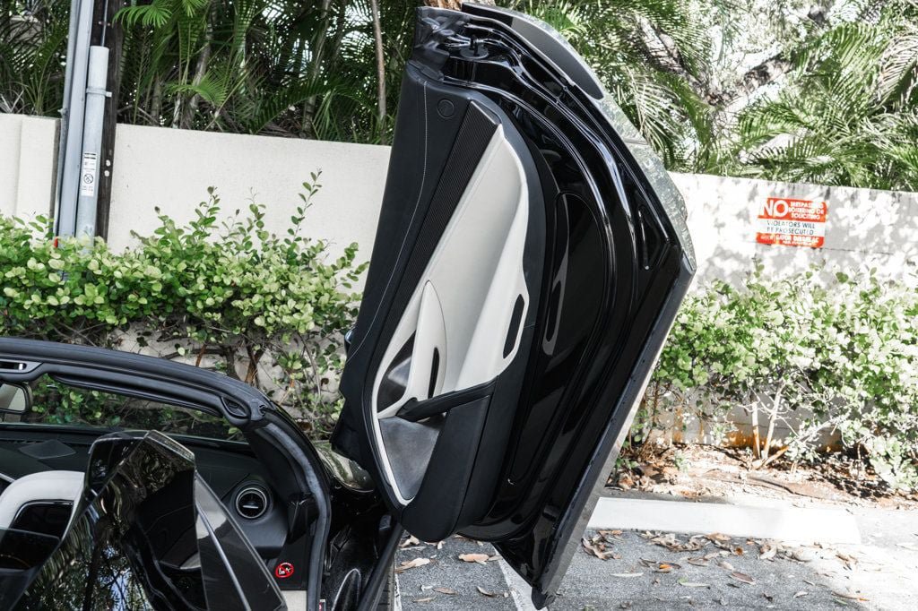 Used 2020 McLaren 720S Spider photo 32