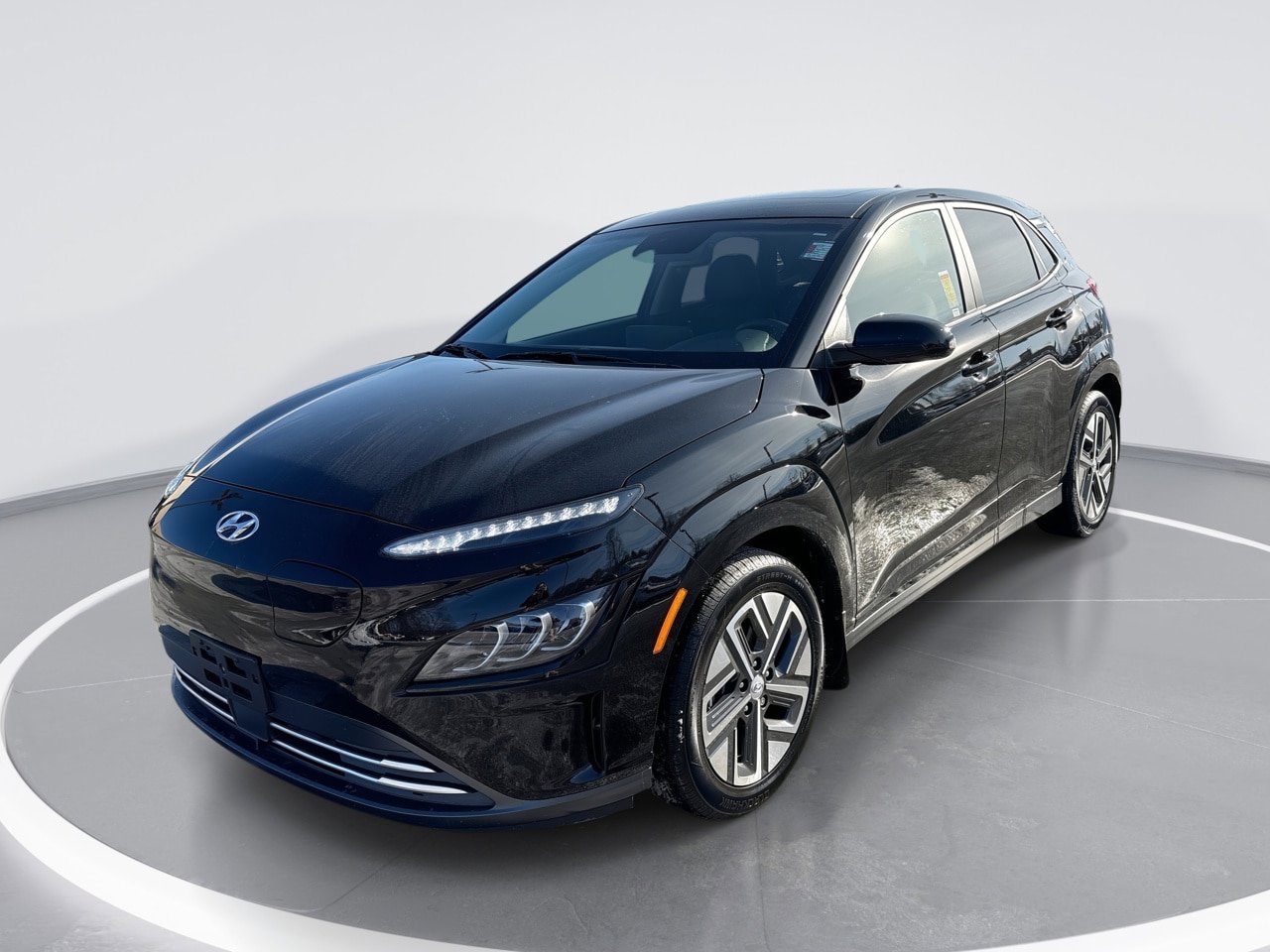 Used 2023 Hyundai Kona Limited w/ Cargo Package