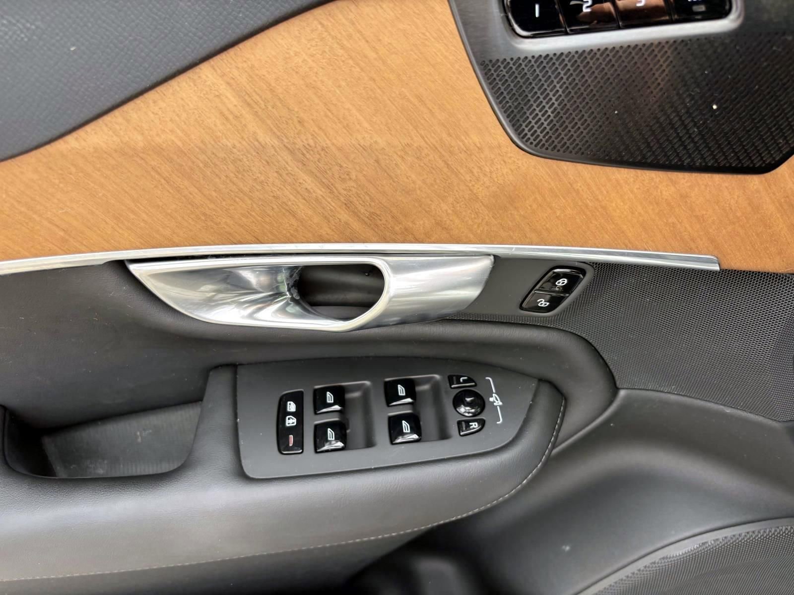 2024 Volvo Xc90 B6 Plus