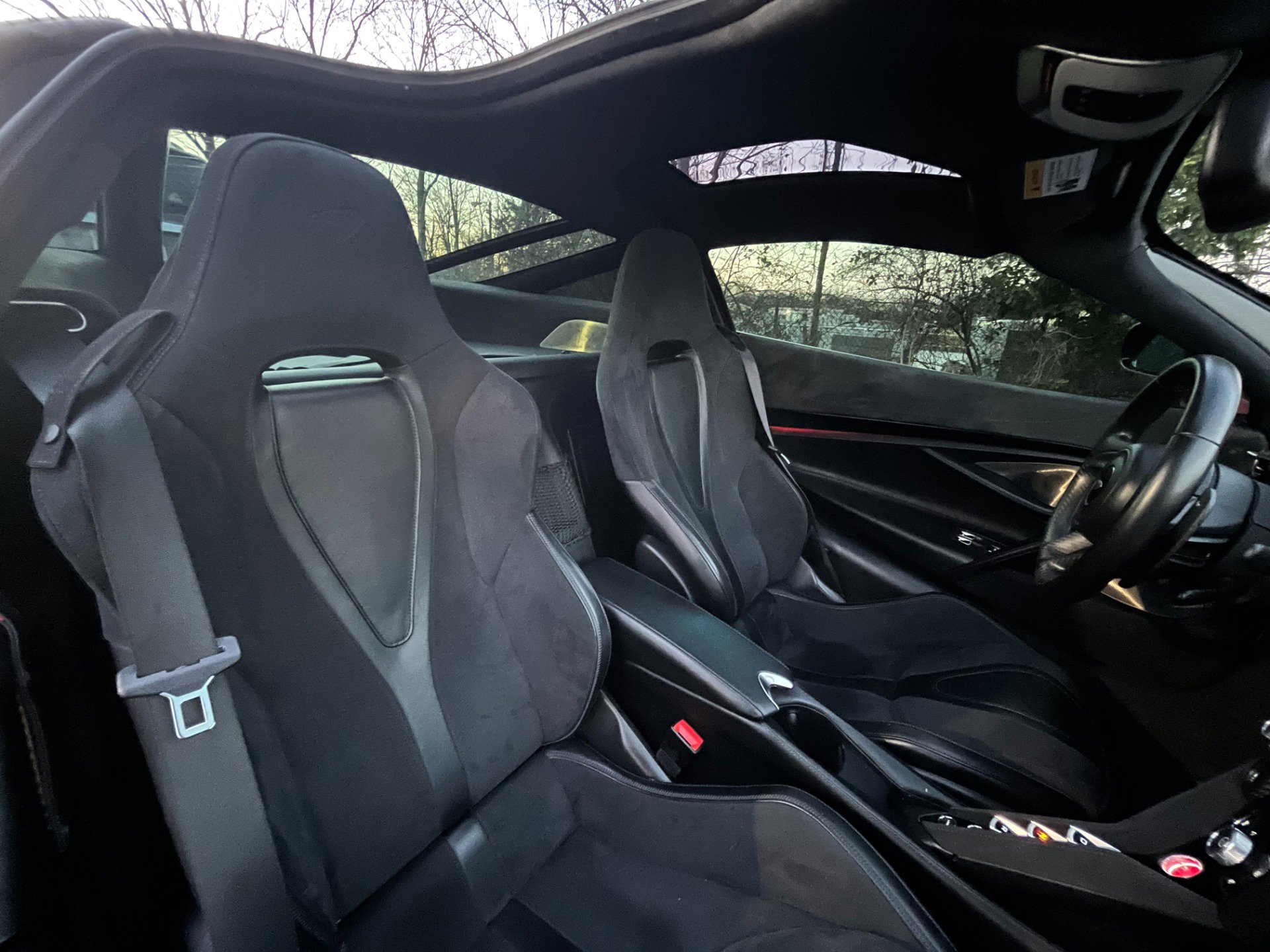 Used 2019 McLaren 720S Performance photo 27