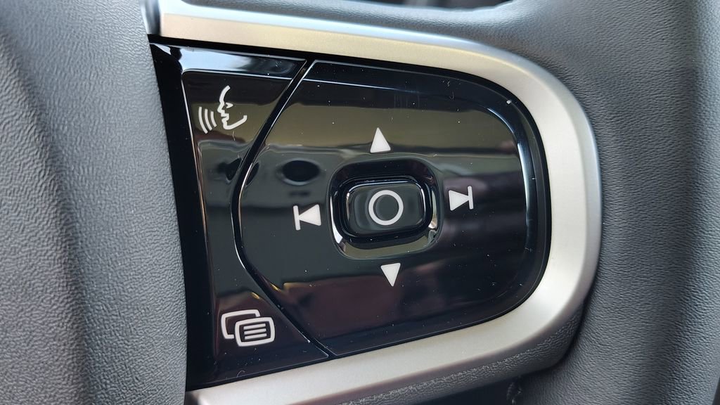 2026 Volvo Xc90 B6 Plus