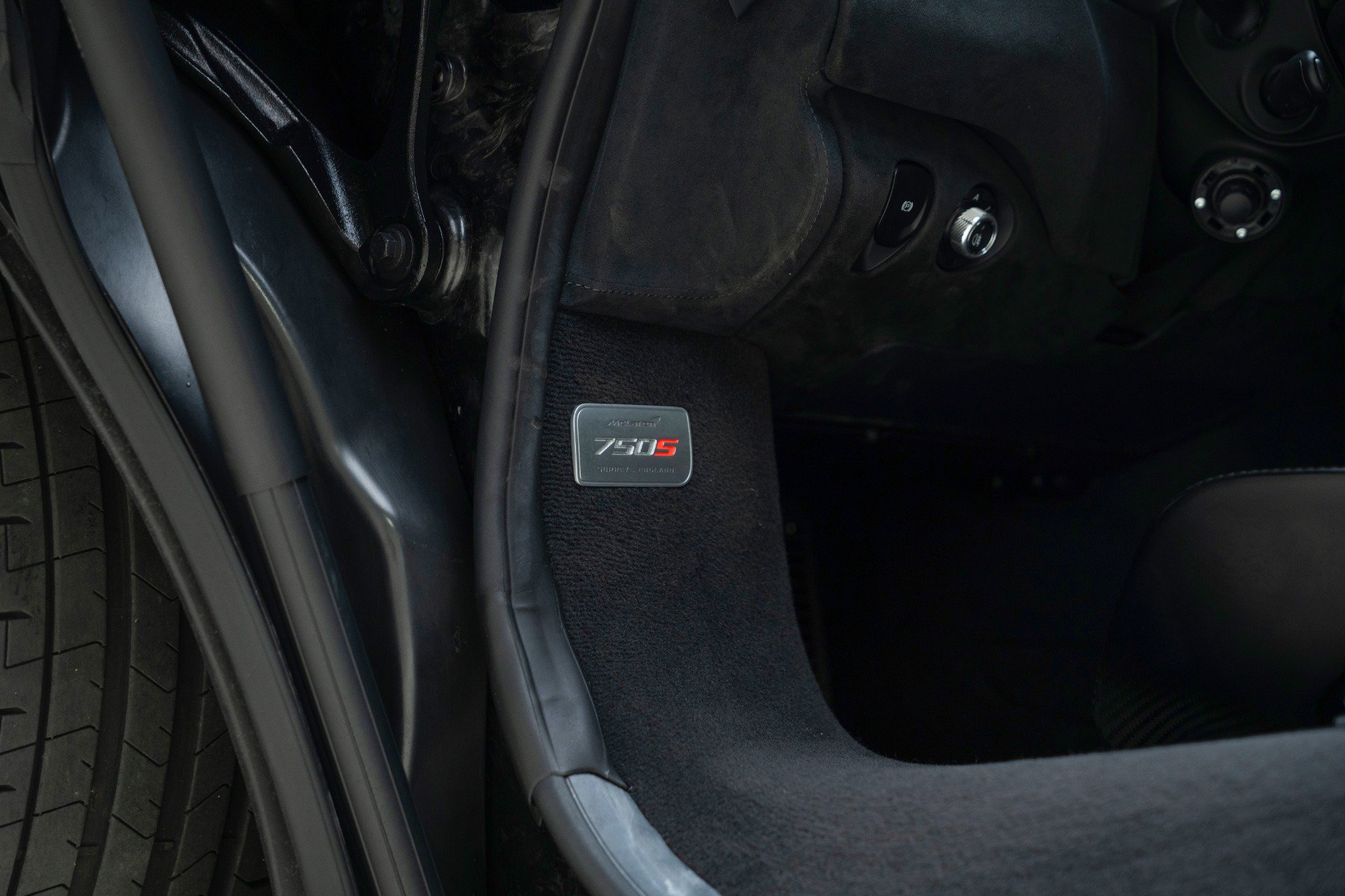 Used 2024 McLaren 750S Spider photo 40