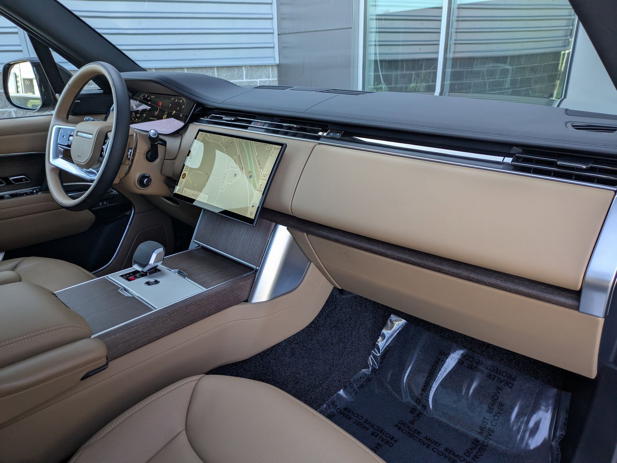 2025 Land Rover Range Rover SE