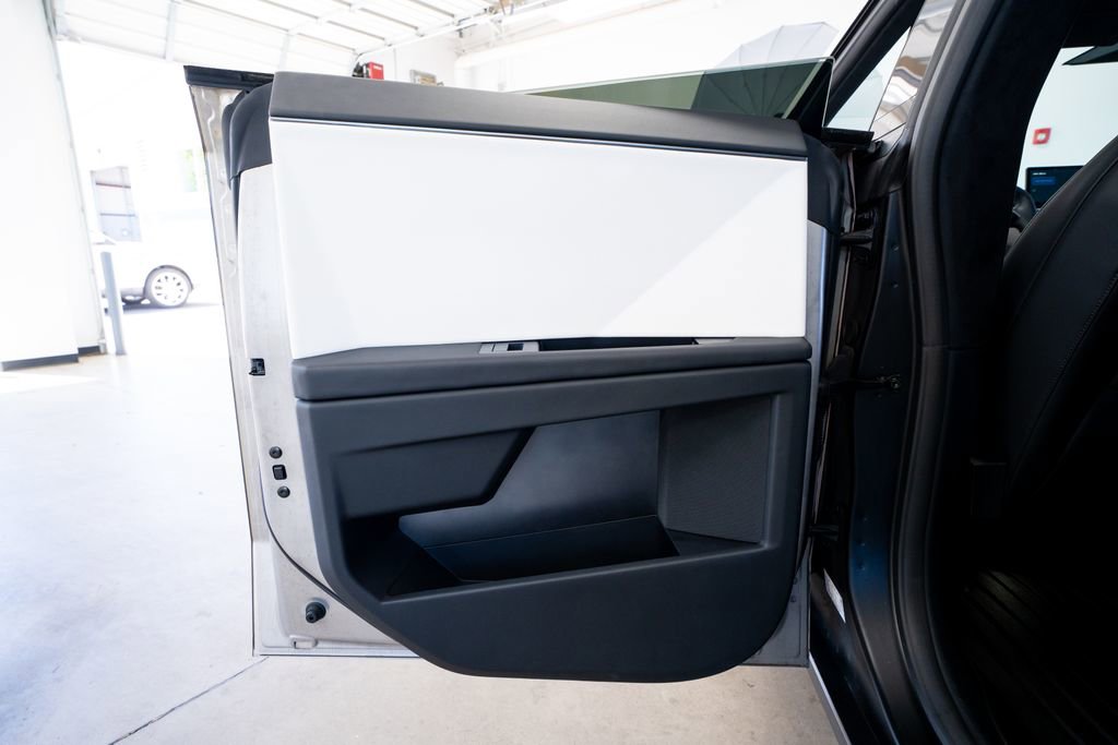 2024 Tesla Cybertruck AWD Crew Cab