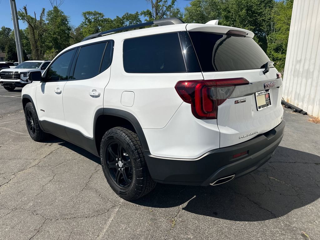 2023 GMC Acadia AT4