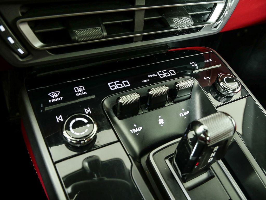 2020 Porsche 911 Carrera