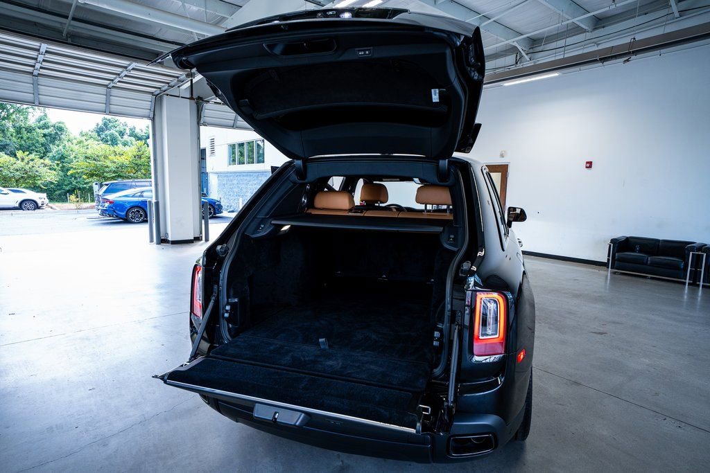 2022 Rolls-Royce Cullinan Black Badge