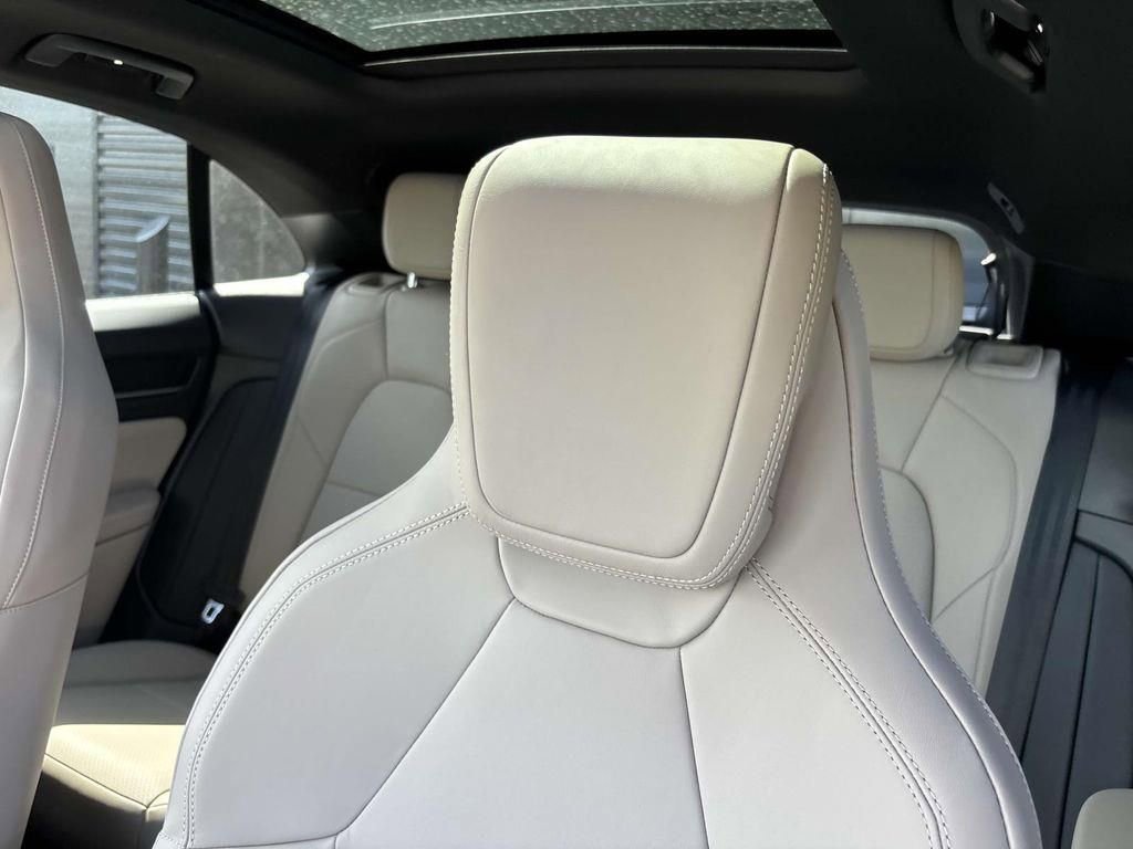 2025 Porsche Macan Electric