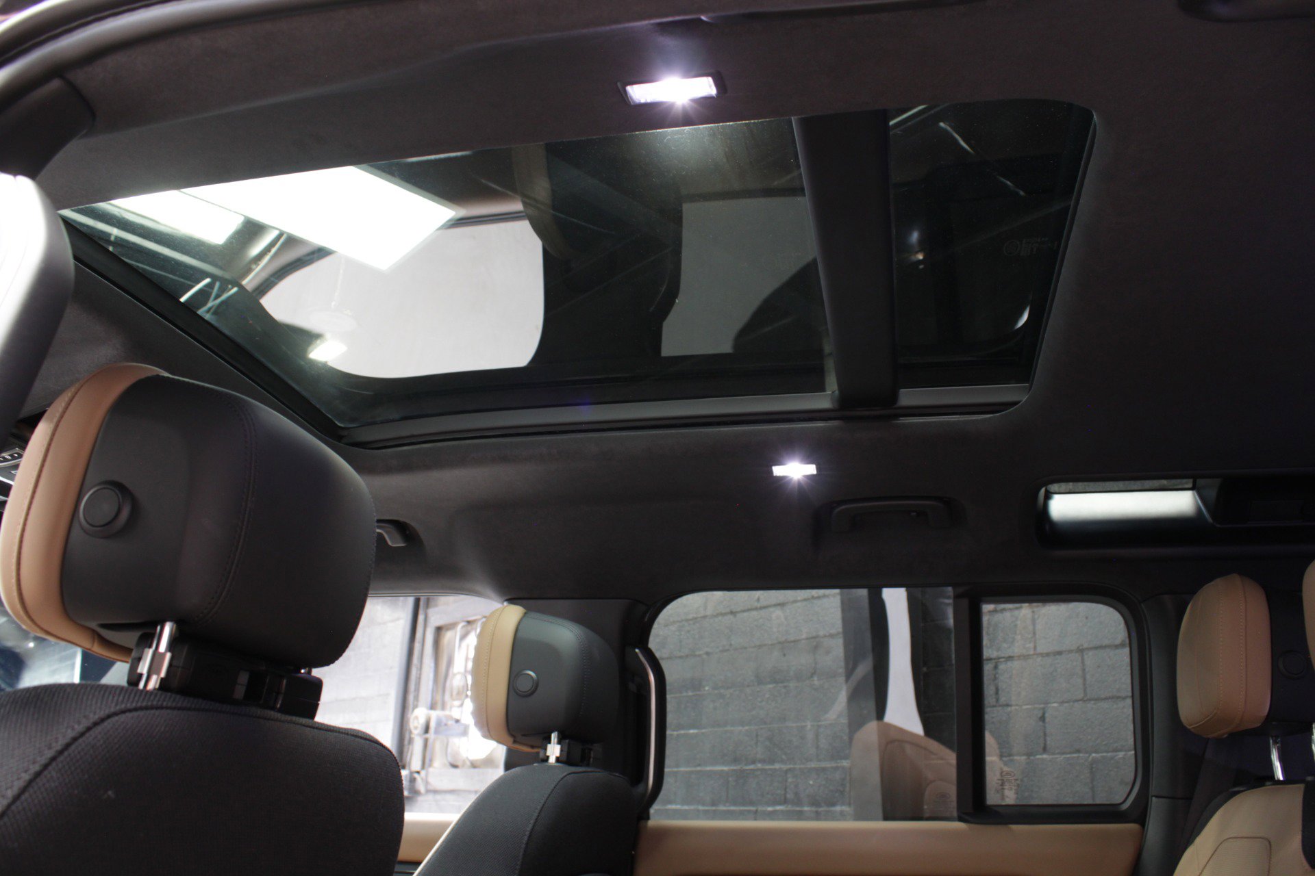 2025 Land Rover Defender 110 V8