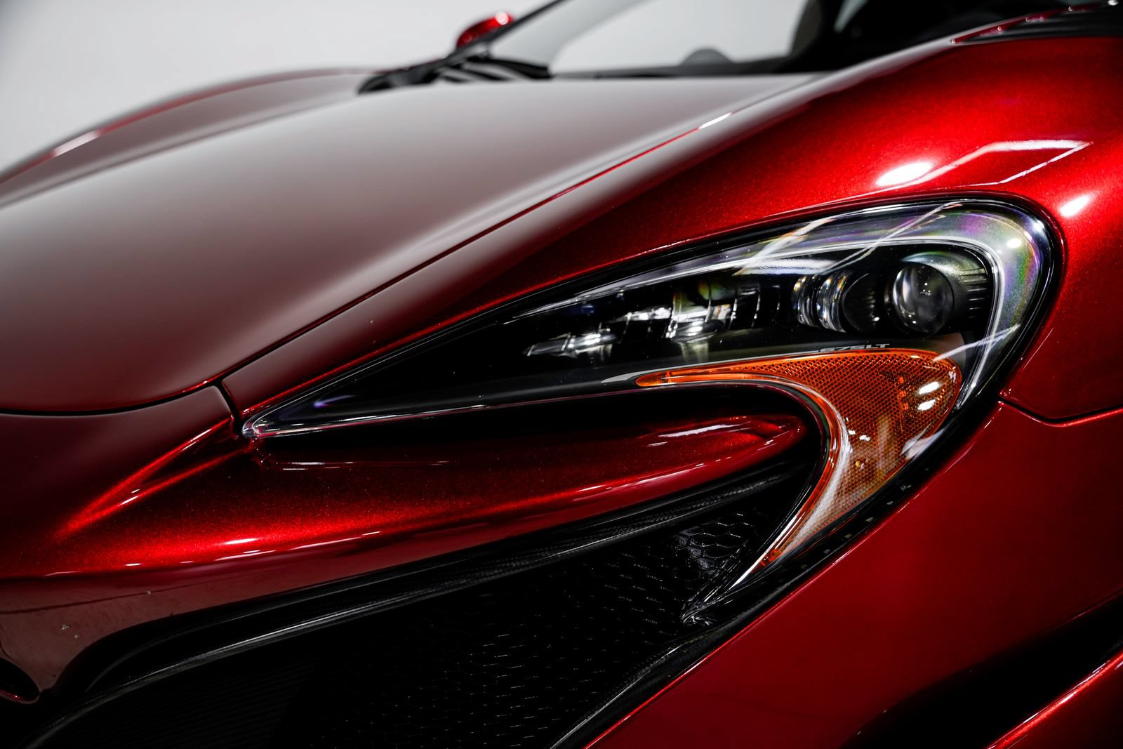 Used 2016 McLaren 675LT Coupe photo 26