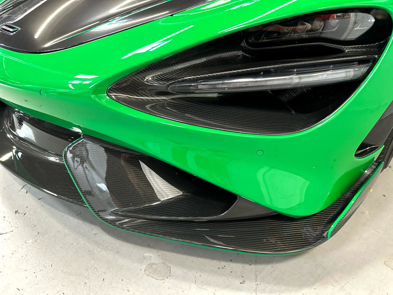 Used 2022 McLaren 765LT photo 14