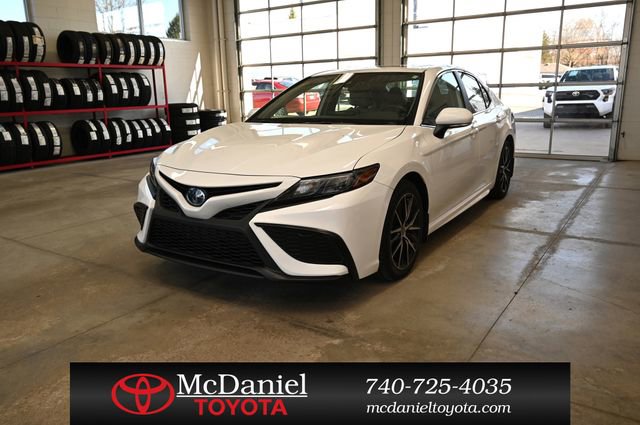 Used 2023 Toyota Camry SE w/ Cold Weather Package