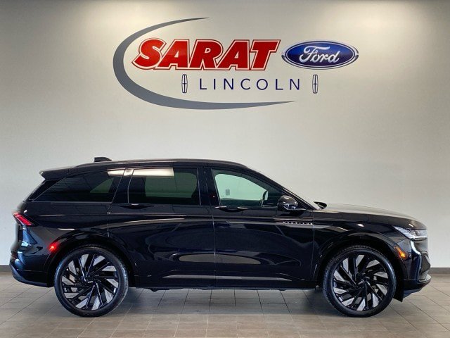 Used 2025 Lincoln Nautilus Reserve w/ Jet Appearance Package