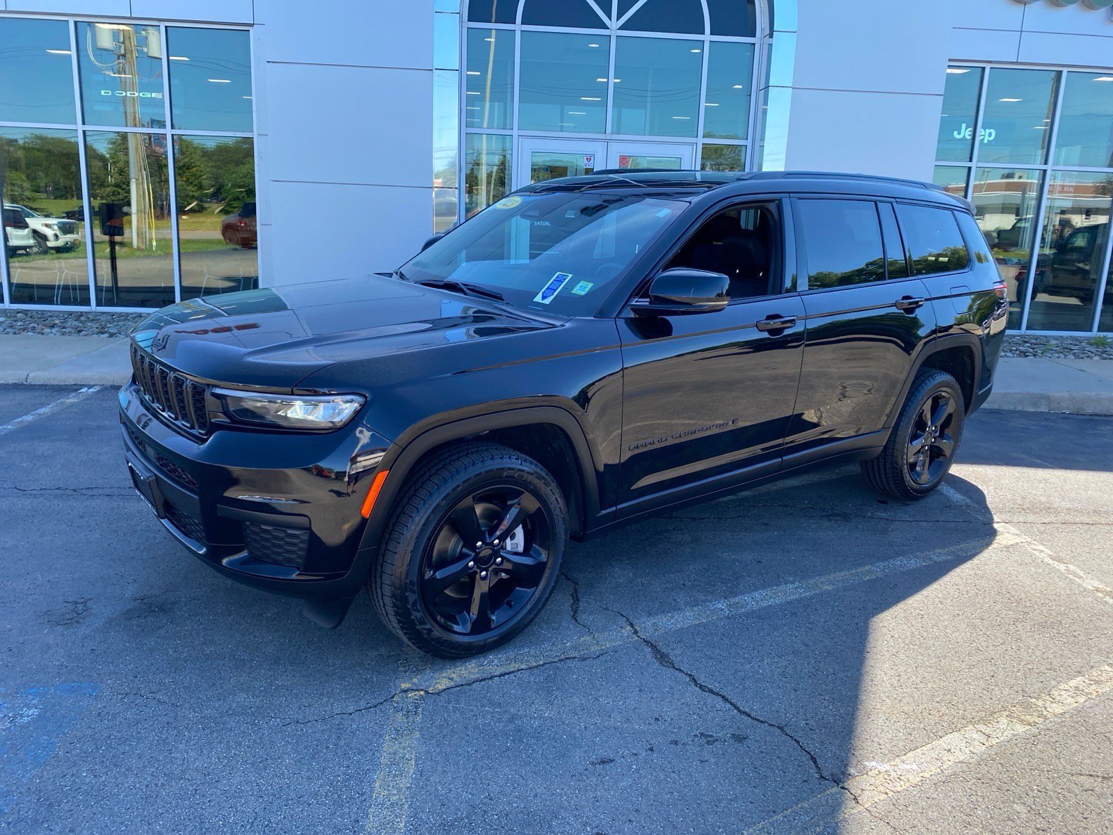 Used 2023 Jeep Grand Cherokee L Laredo