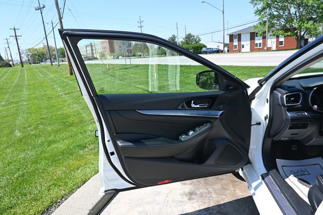 2023 Nissan Maxima SL