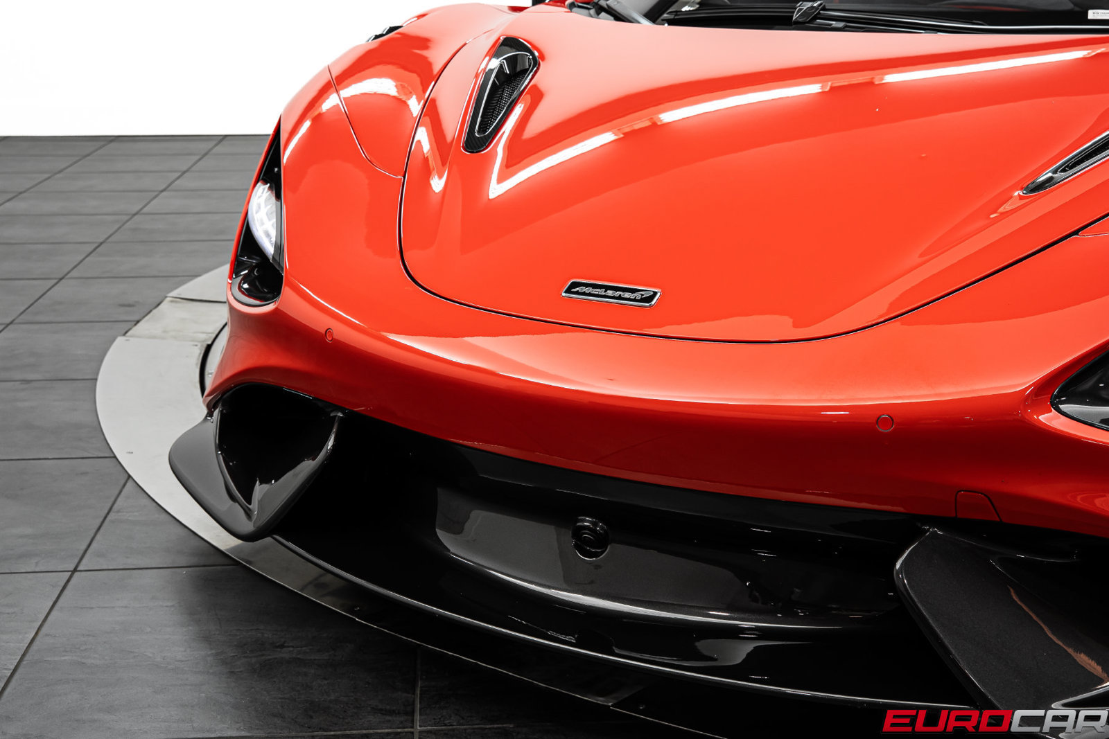 Used 2021 McLaren 765LT photo 12