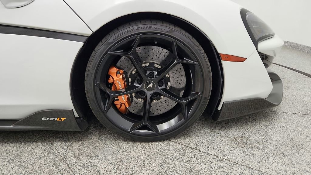 Used 2019 McLaren 600LT photo 32