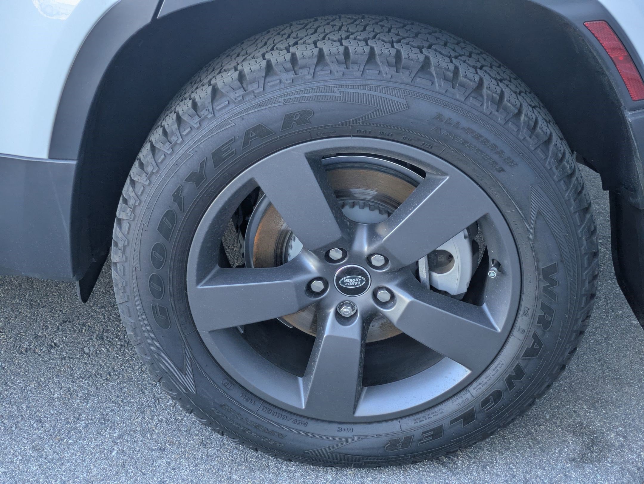 2025 Land Rover Defender 110 S