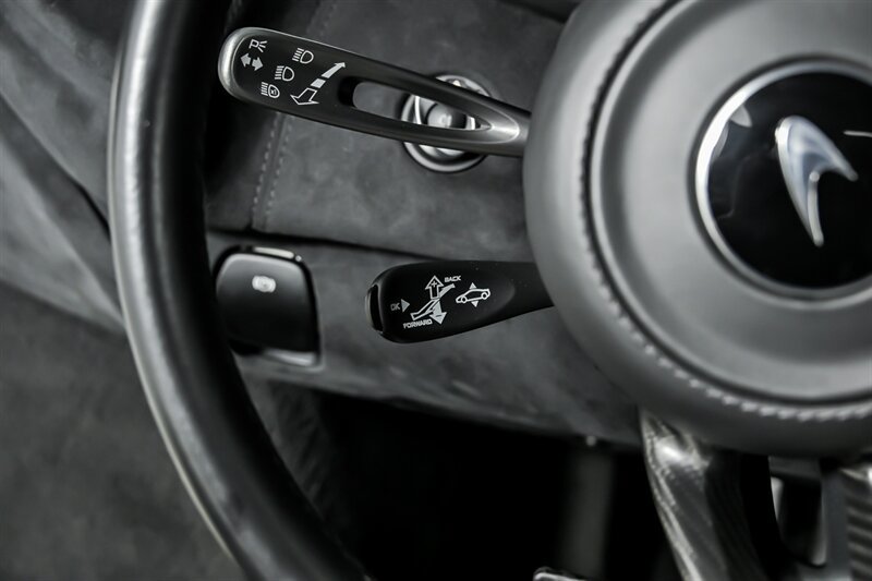 Used 2020 McLaren 600LT Spider photo 28