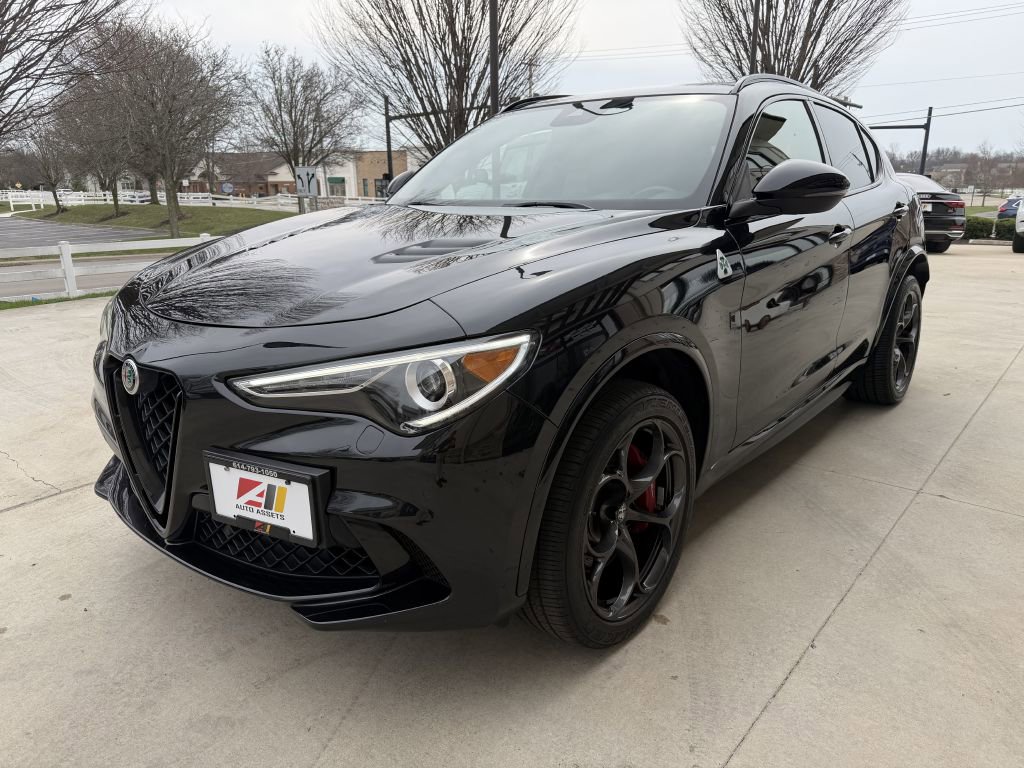 2022 Alfa Romeo Stelvio Quadrifoglio