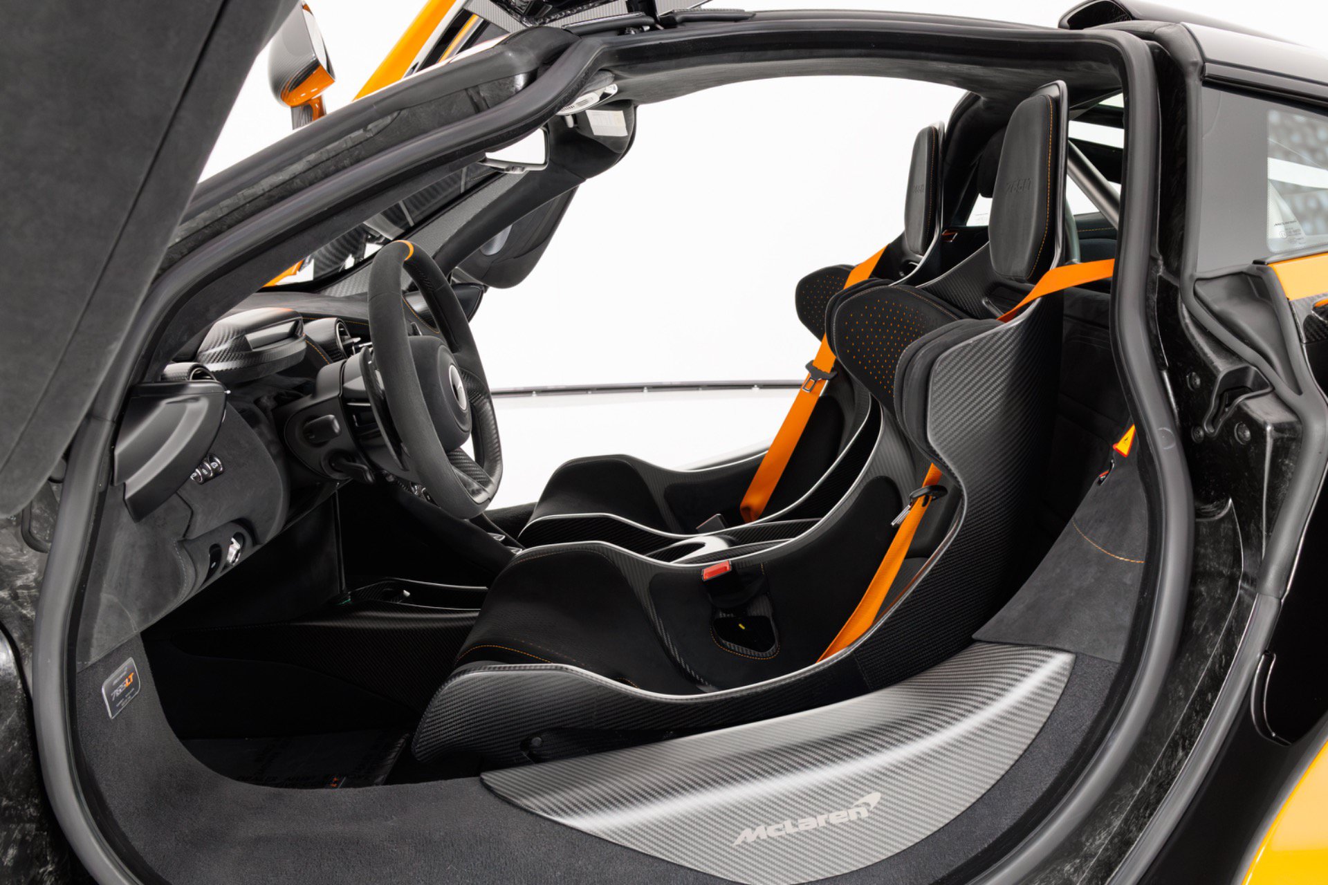 Used 2021 McLaren 765LT photo 17