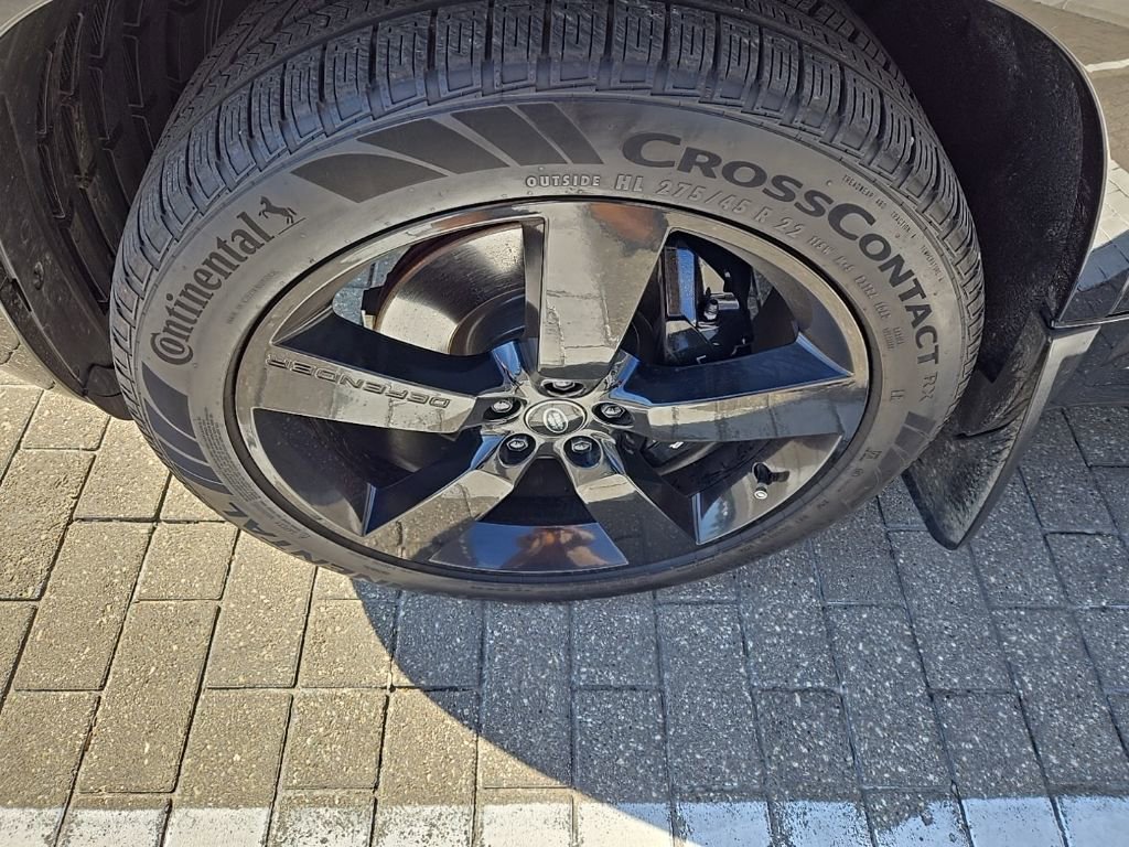 2024 Land Rover Defender 90 V8