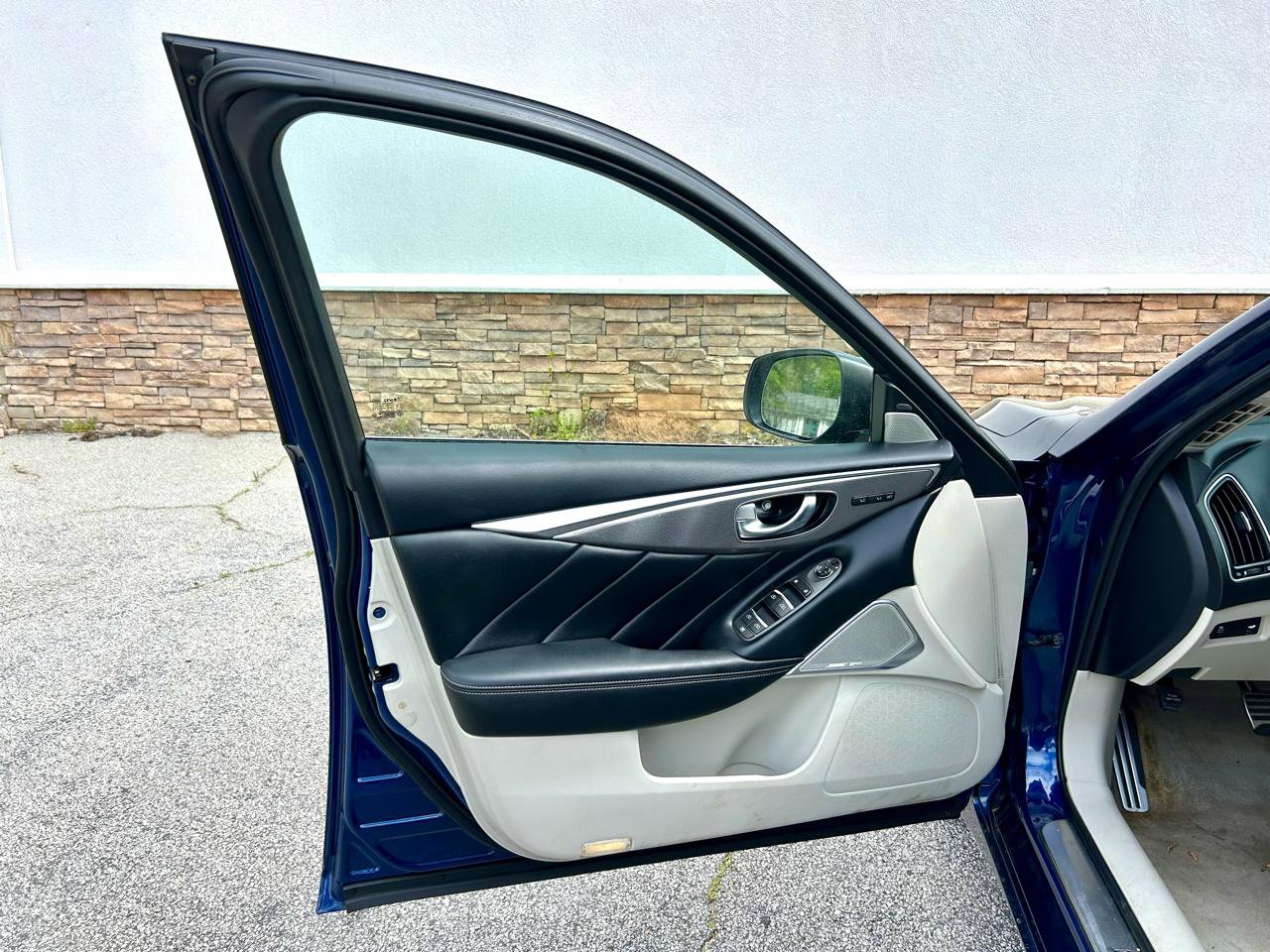 2017 INFINITI Q50 Red Sport 400